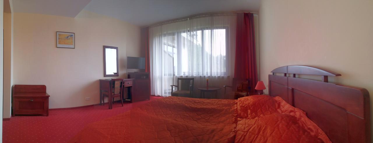 Hotel Floris Cheia  Eksteriør billede