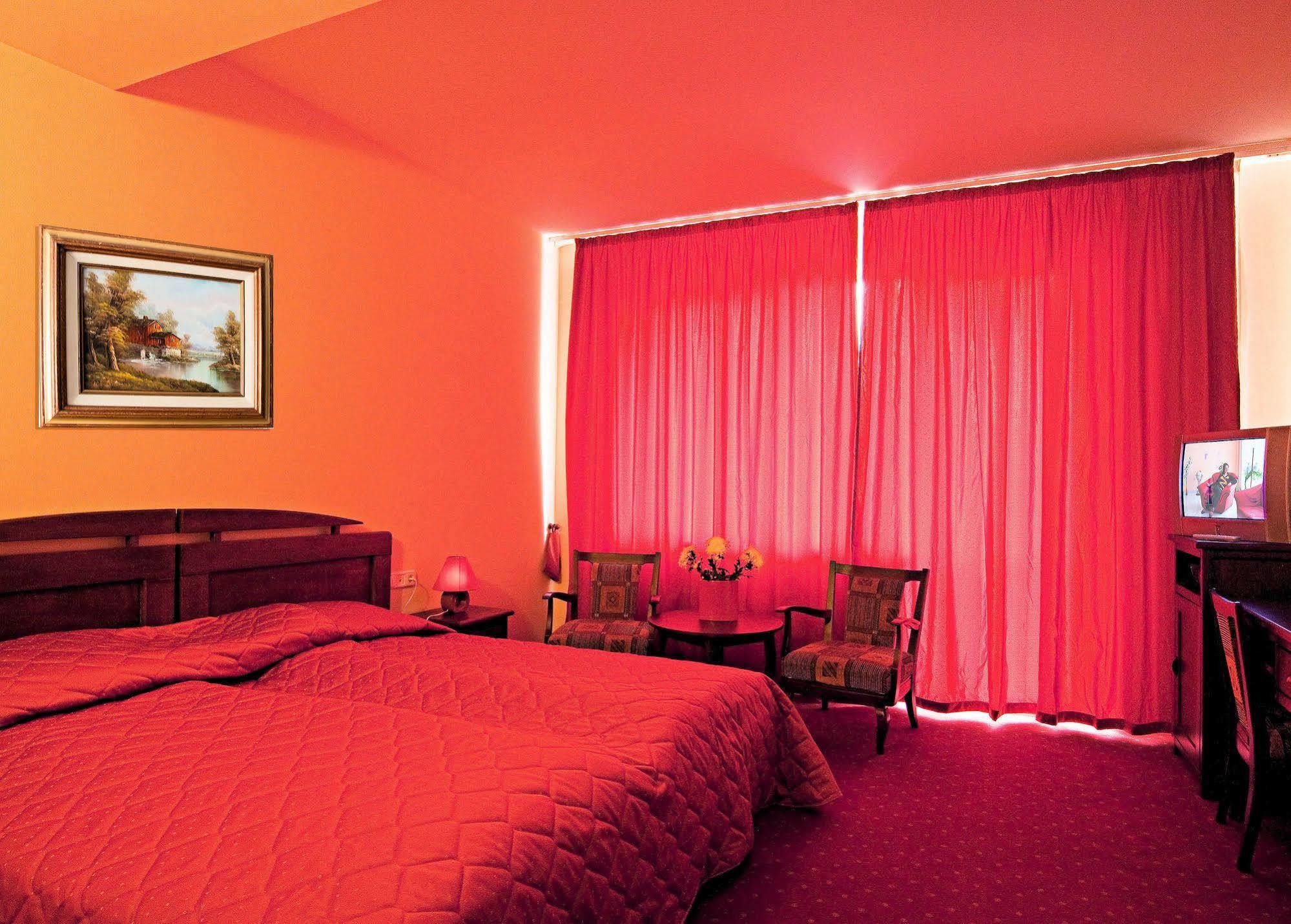 Hotel Floris Cheia  Eksteriør billede